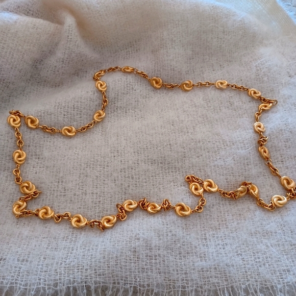 Vintage golden chain - Picture 1 of 2